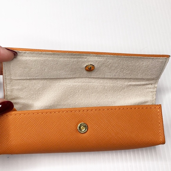 Tory Burch Glasses Case - Picture 2 of 6